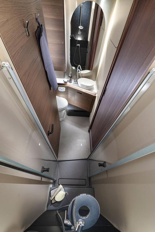 La última joya de Adria es esta autocaravana llamada Supersonic 25 Motor16 2022 Adria Supersonic Motorhome 23 Motor16