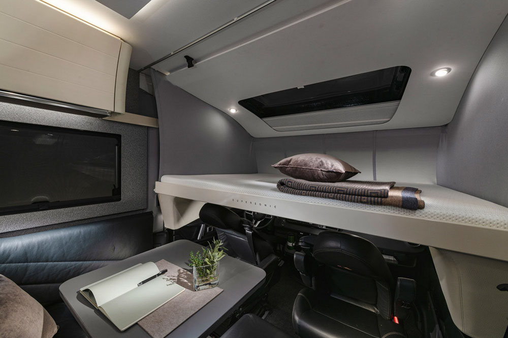 La última joya de Adria es esta autocaravana llamada Supersonic 32 Motor16 2022 Adria Supersonic Motorhome 30 Motor16