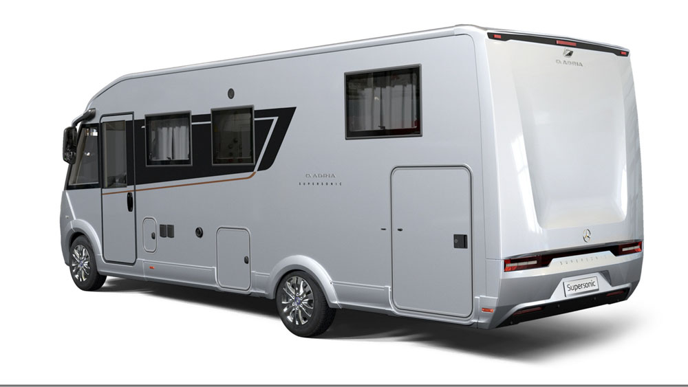 La última joya de Adria es esta autocaravana llamada Supersonic 6 Motor16 2022 Adria Supersonic Motorhome 4 Motor16