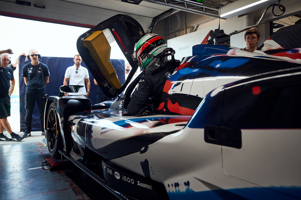 El desfile de modelos ha comenzado: es el turno del BMW M Hybrid V8 para las 24 Horas de Le Mans 24 Motor16 2022 BMW M Hybrid V8 Race Car 20 Motor16