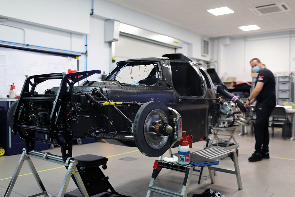 El desfile de modelos ha comenzado: es el turno del BMW M Hybrid V8 para las 24 Horas de Le Mans 27 Motor16 2022 BMW M Hybrid V8 Race Car 23 1 Motor16