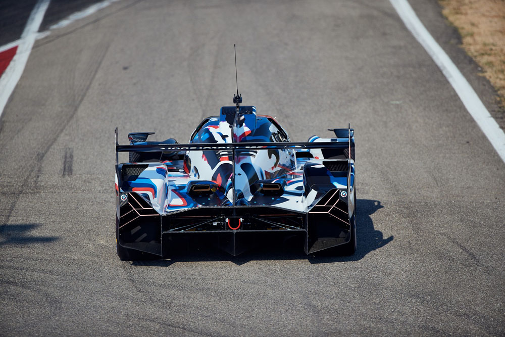 El desfile de modelos ha comenzado: es el turno del BMW M Hybrid V8 para las 24 Horas de Le Mans 13 Motor16 2022 BMW M Hybrid V8 Race Car 9 Motor16