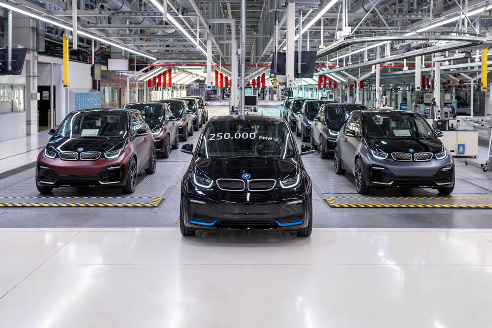 Los 250.000 BMW i3 fabricados se merecen una edición especial 16 Motor16 2022 BMW i3 Home Run Editon 12 1 Motor16