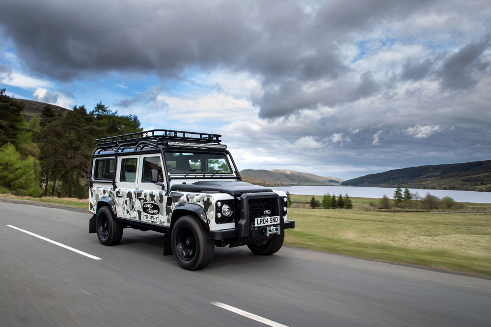 2022 Land Rover Classic Defender Works V8 Trophy II 1 Motor16
