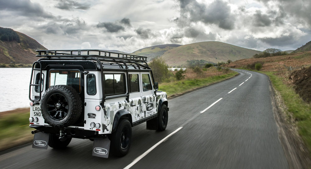 2022 Land Rover Classic Defender Works V8 Trophy II 2 1 Motor16