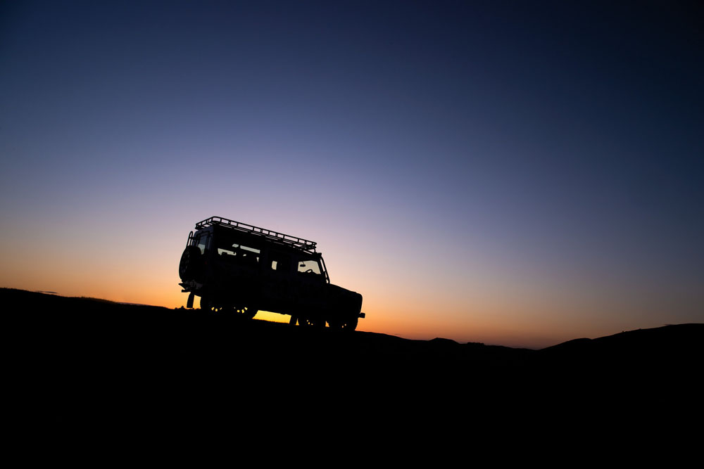 2022 Land Rover Classic Defender Works V8 Trophy II 9 1 Motor16