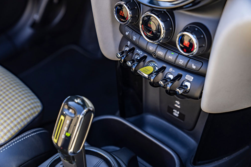 El Mini eléctrico se hace descapotable, pero no te hagas ilusiones 47 Motor16 2022 Mini Cooper SE Convertible 51 Motor16