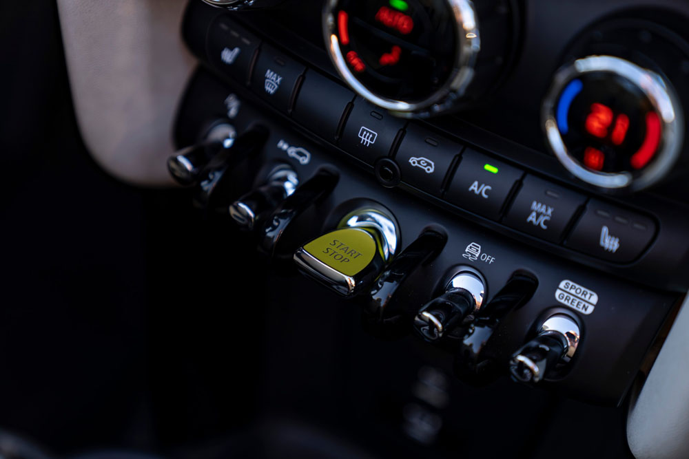 El Mini eléctrico se hace descapotable, pero no te hagas ilusiones 53 Motor16 2022 Mini Cooper SE Convertible 60 Motor16