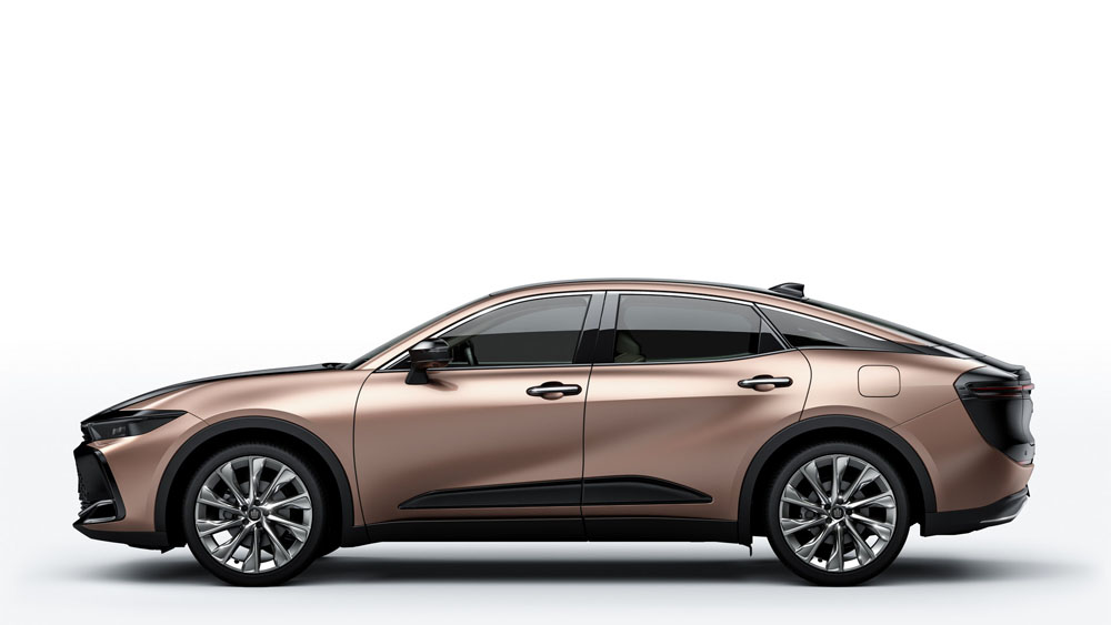 2022 Toyota Crown Crossover Type 9 1 Motor16