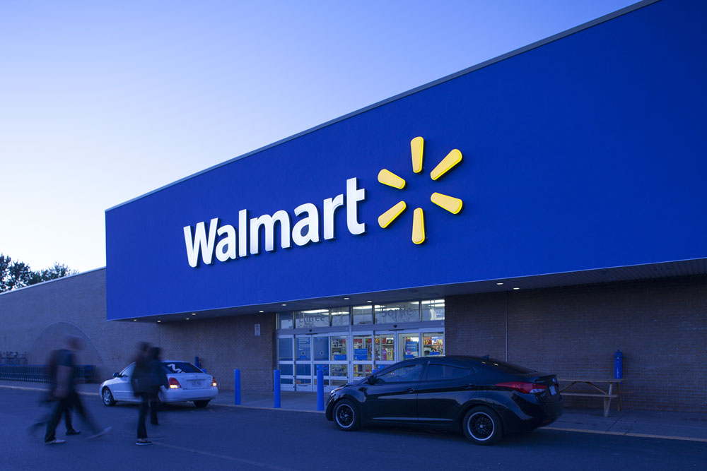 El gigante Walmart se compra 4.500 furgonetas eléctricas de Canoo 1 Motor16 walmart fachada