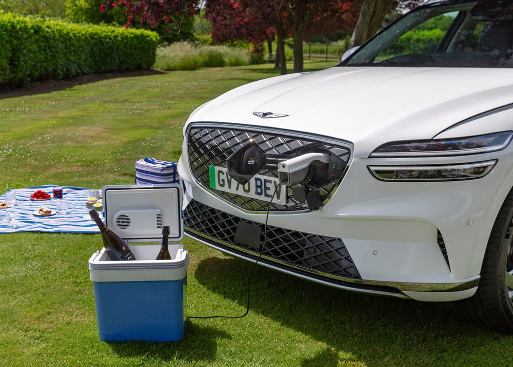 2022 genesis gv70 electrfied 9 Motor16