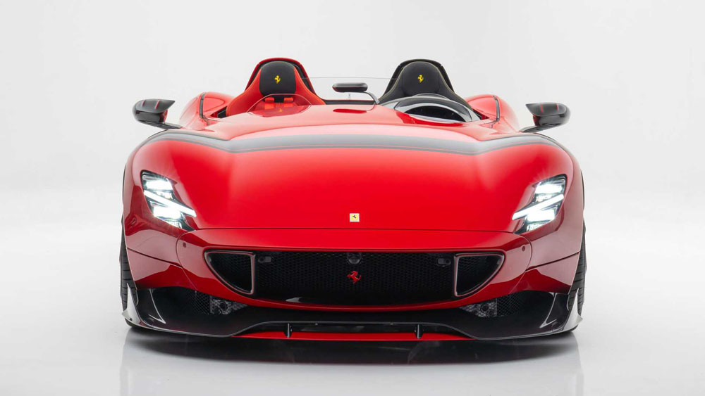 Mansory se la juega con este Ferrari Monza SP2 tan especial 3 Motor16 Mansory Ferrari Monza SP2. Imagen estudio frontal.