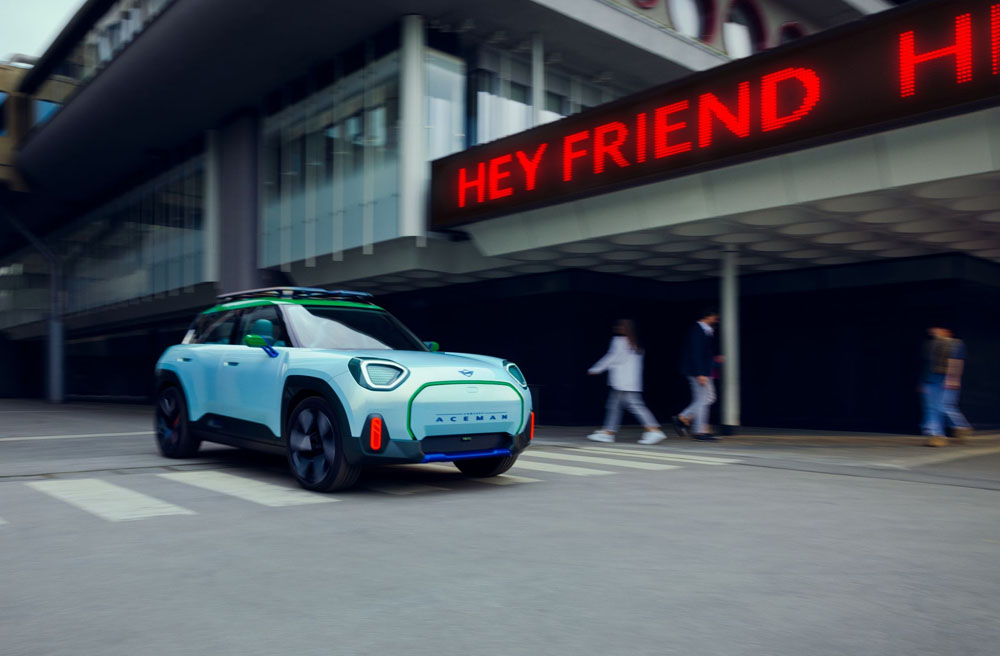 2022 mini concept aceman 9 Motor16