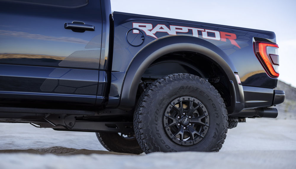 100 kilómetros en ciudad con el Ford F-150 Raptor R te costará 42 euros 21 Motor16 2023 Ford F 150 Raptor R 13 Motor16