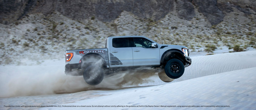 La última locura de Ford es este F-150 Raptor R con 710 CV de potencia 1 Motor16 Ford F-150 Raptor R. Imagen movimiento barrido.