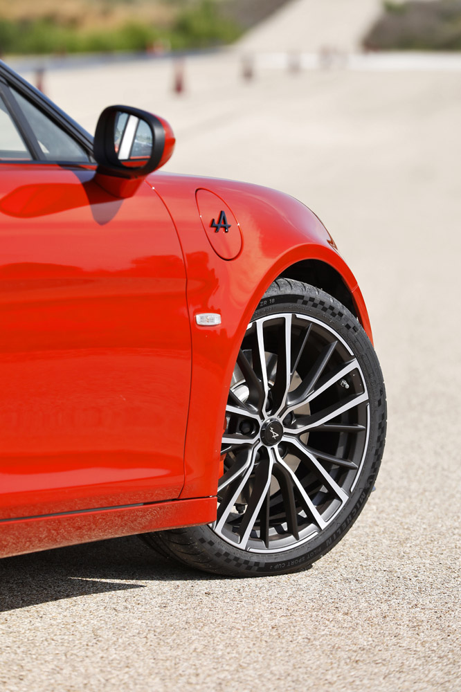 Alpine A110 S 2022: probamos el coche de calle de Fernando Alonso 50 Motor16 Alpine A110 33 Motor16