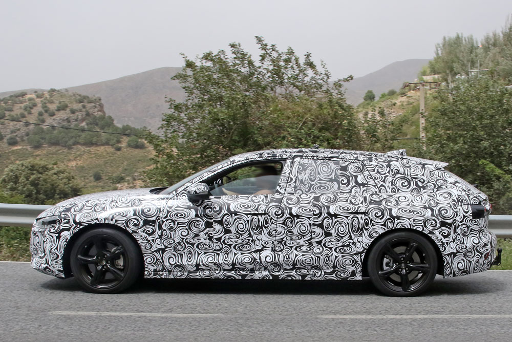 ¿Puede ser este el futuro Audi RS4? 11 Motor16 Audi RS4 mule 9 Motor16