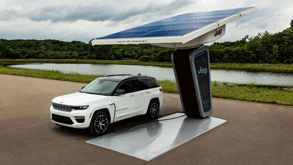Llega el Grand Cherokee, el ‘Rey Jeep’ 6 Motor16 JEEP GRAND CHEROKEE 1 1 Motor16