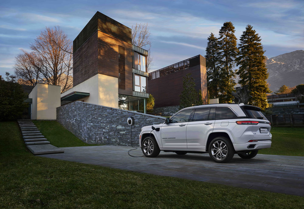 Llega el Grand Cherokee, el ‘Rey Jeep’ 7 Motor16 JEEP GRAND CHEROKEE 1 1 Motor16