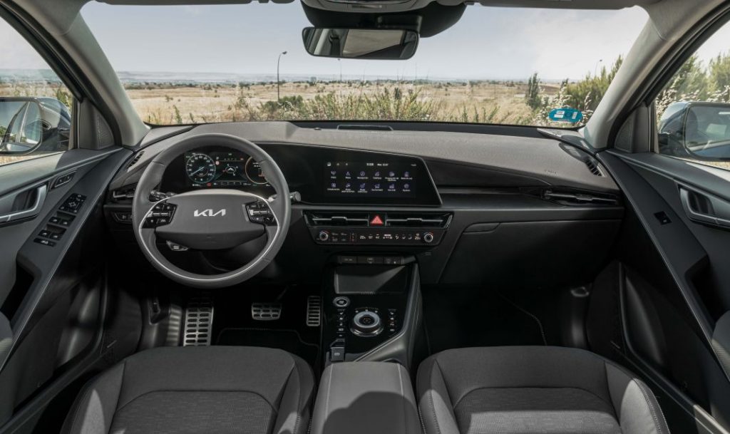 Conducimos el nuevo Kia Niro, un crossover eléctrico a la carta 17 Motor16 KIA NIRO 22 027 1 Motor16