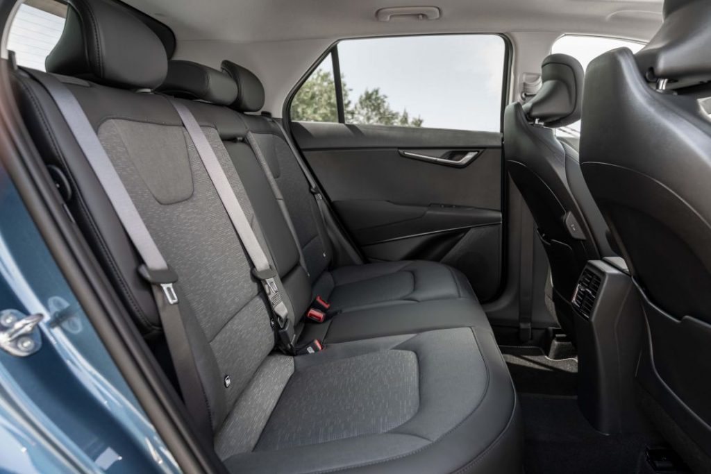 Conducimos el nuevo Kia Niro, un crossover eléctrico a la carta 23 Motor16 KIA NIRO 22 051 Motor16