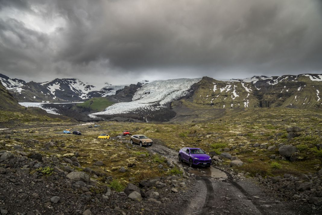 Sus ricos propietarios descubren Islandia a bordo de un Lambo Urus 2 Motor16 Lamborghini Urus Esperienza Avventura 12 Motor16