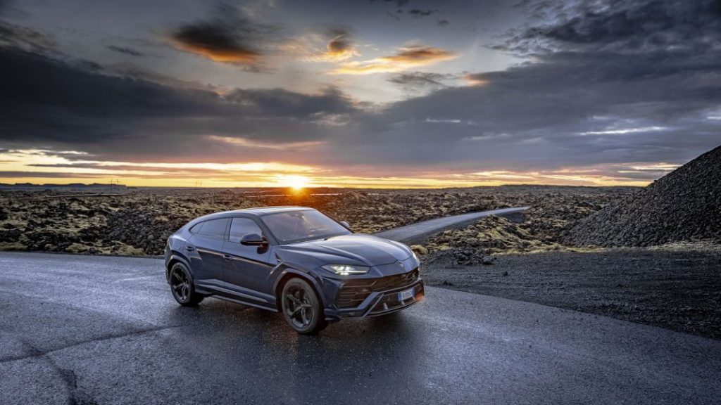 Sus ricos propietarios descubren Islandia a bordo de un Lambo Urus 1 Motor16 Lamborghini Urus