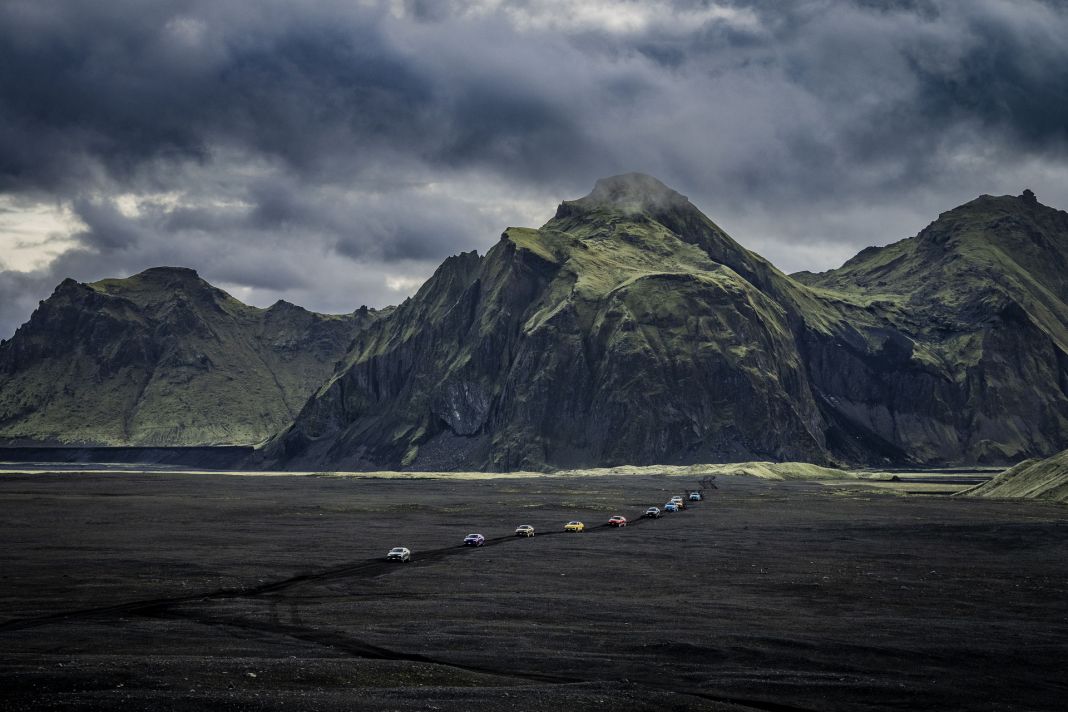 Sus ricos propietarios descubren Islandia a bordo de un Lambo Urus 7 Motor16 Ruta Lambo Urus