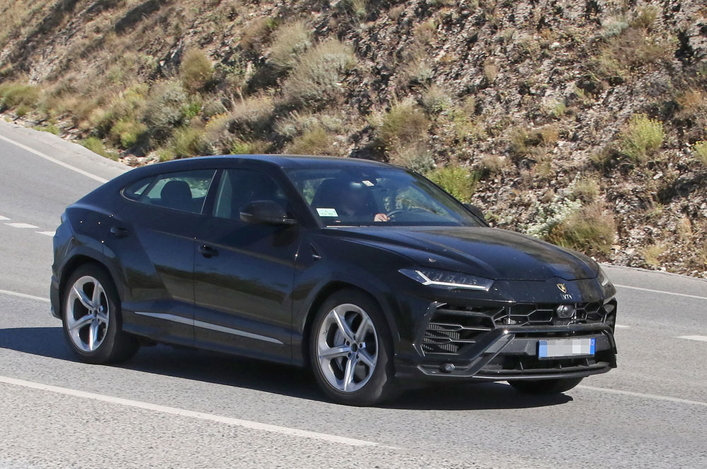 Lamborghini Urus PHEV 18 Motor16