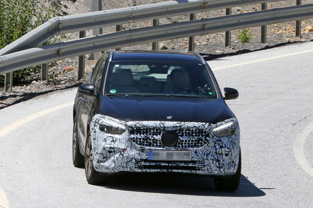Mercedes GLA facelift 12 Motor16