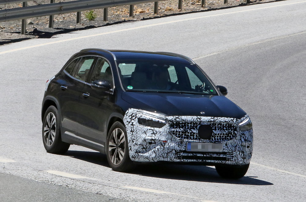 Mercedes GLA facelift 13 Motor16