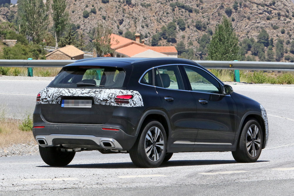 Mercedes GLA facelift 14 Motor16