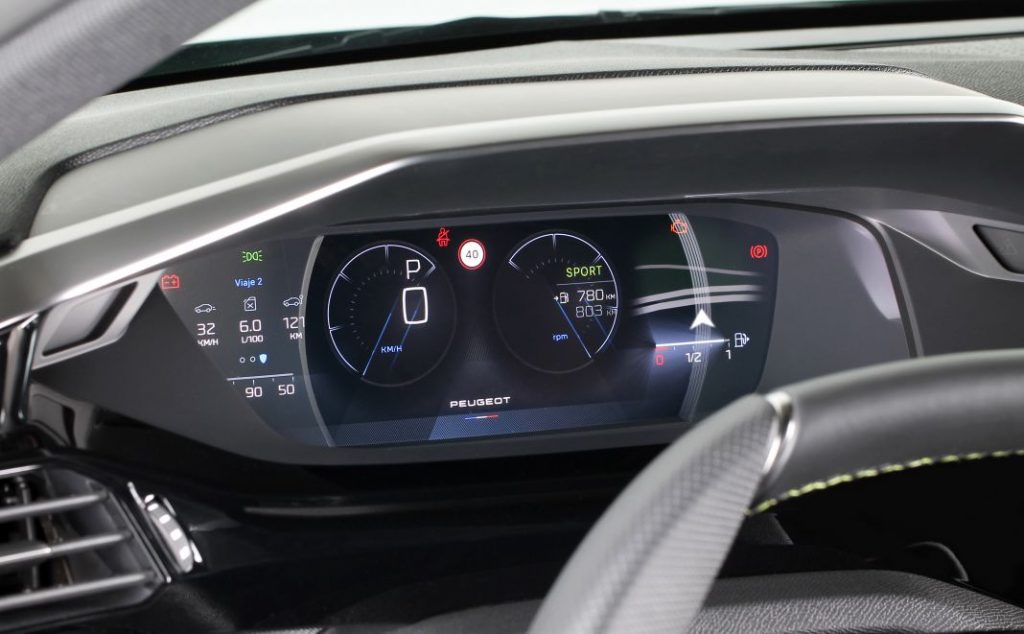 Peugeot 308: amplio e innovador, desde 24.050 euros 15 Motor16 Peugeot 308 interiores web 10 Motor16