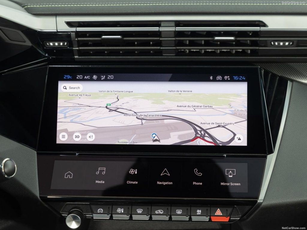 Peugeot 308: amplio e innovador, desde 24.050 euros 10 Motor16 Peugeot 308 interiores web 5 Motor16