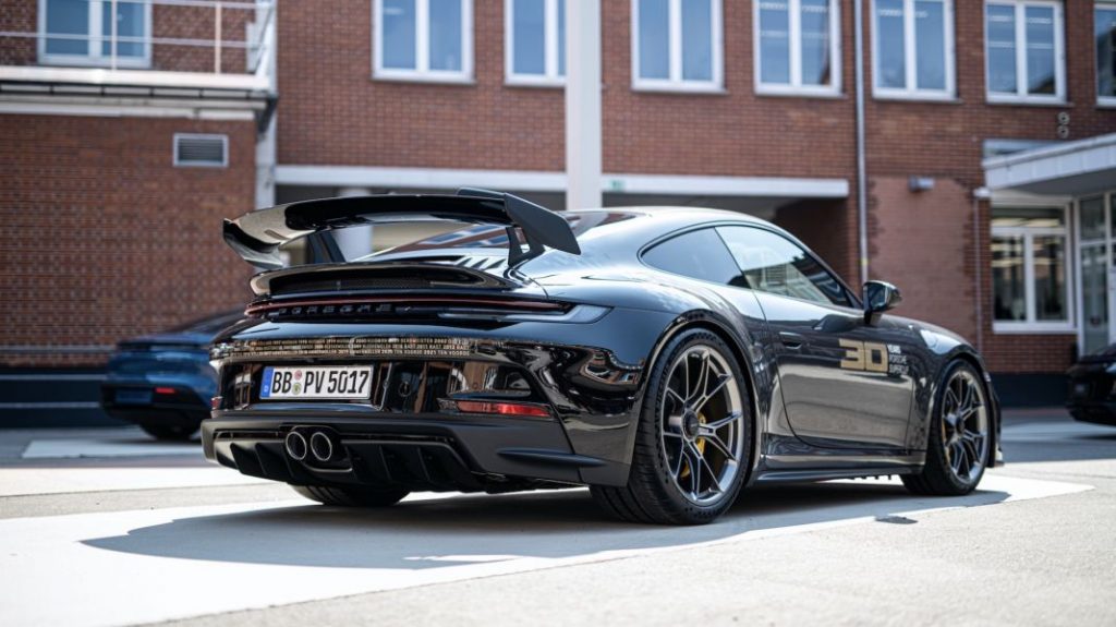 Poesche 911 GTE 30o Aniversario 4 Motor16
