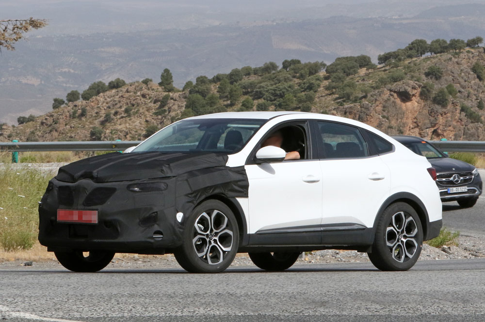 Renault Arkana facelift 14 Motor16