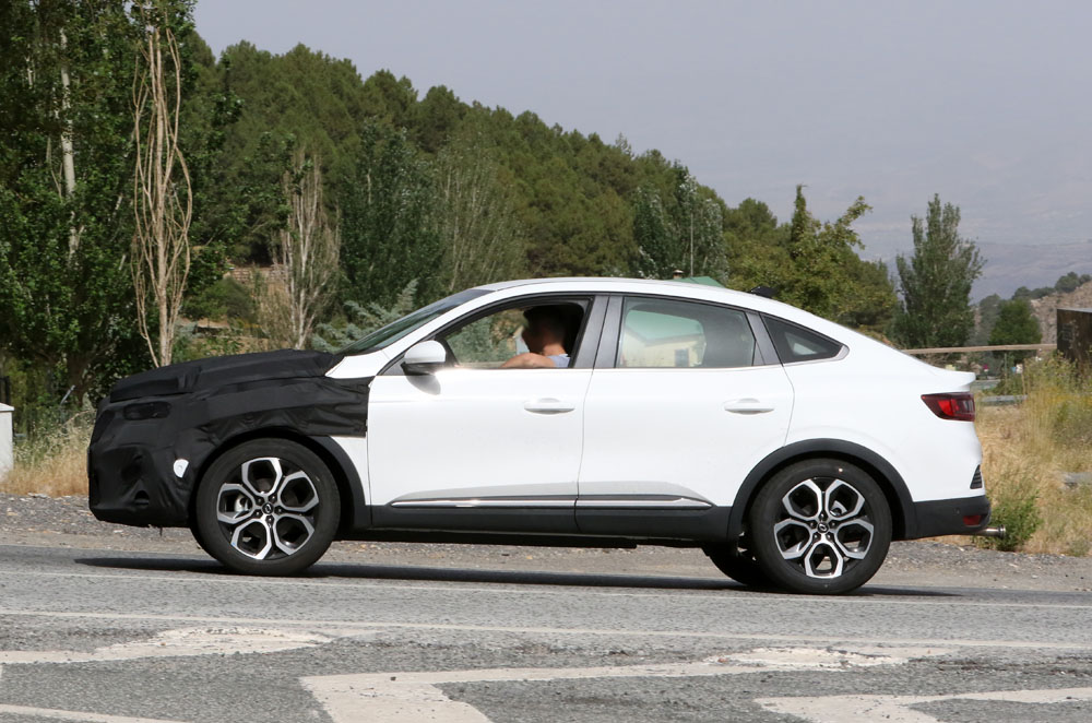 Renault Arkana facelift 15 Motor16