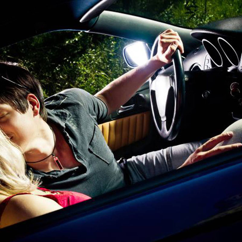 Sexo en el coche 1 Motor16