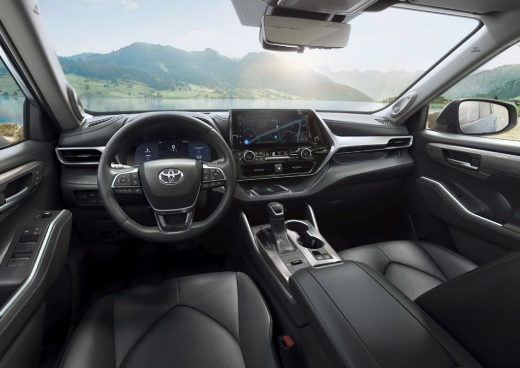 El Toyota Highlander se actualiza, pero solo lo justo y necesario 2 Motor16 Toyota Highlander 2023 2 Motor16