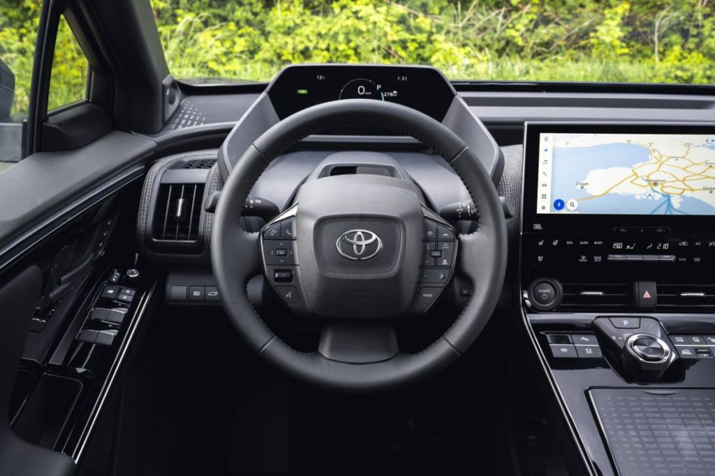 Conducimos el Toyota bZ4X, el eléctrico que marca una nueva era para Toyota 35 Motor16 Toyota bZ4X 21 1 Motor16