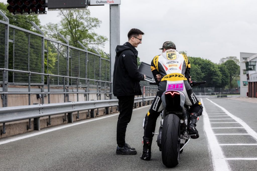 Williams se une a Triumph en su primera moto eléctrica 17 Motor16 Triumph TE1Triumph TE1 GE 3321 Motor16