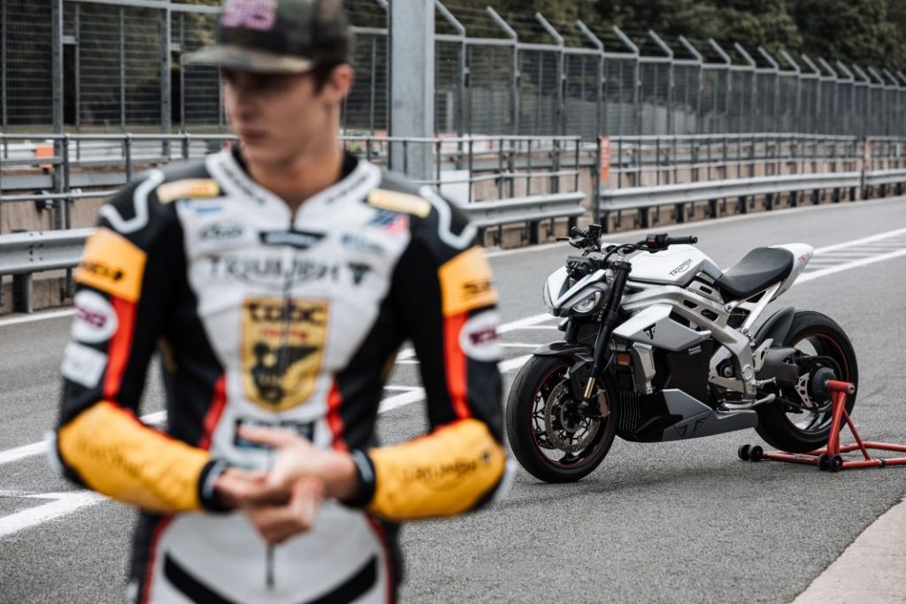 Williams se une a Triumph en su primera moto eléctrica 7 Motor16 Triumph TE1Triumph TE1 GE 6 Motor16