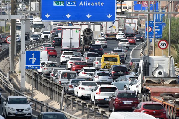 En estos días de Navidad es mejor no conducir 10 Motor16 atasco alicante Motor16