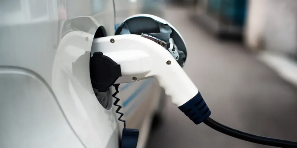 Desde 2035 en Europa solo podrán circular coches eléctricos.