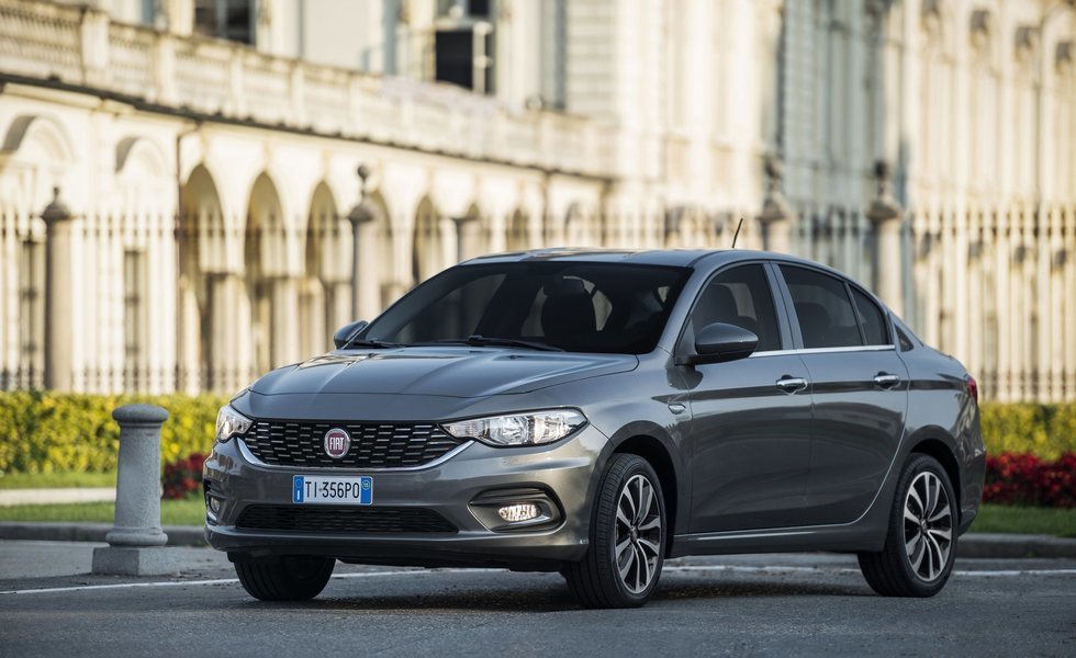 Los mejores coches con etiqueta ECO para comprarte en 2023 123 Motor16 fiat tipo sedan Motor16