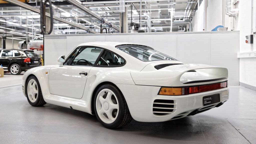 Vuelve a la vida el Porsche 959 S del piloto de Fórmula 1 Nick Heidfield 2 Motor16 img 9 Motor16