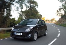 El Renault Twingo rompe moldes. Todo por la canción que Shakira le ha dedicado a Piqué