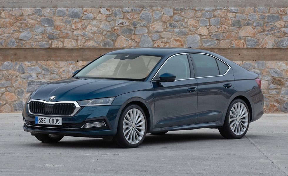 Citroën C4 X. Un coche casi único y casi sin rivales 167 Motor16 skoda octavia 228 Motor16