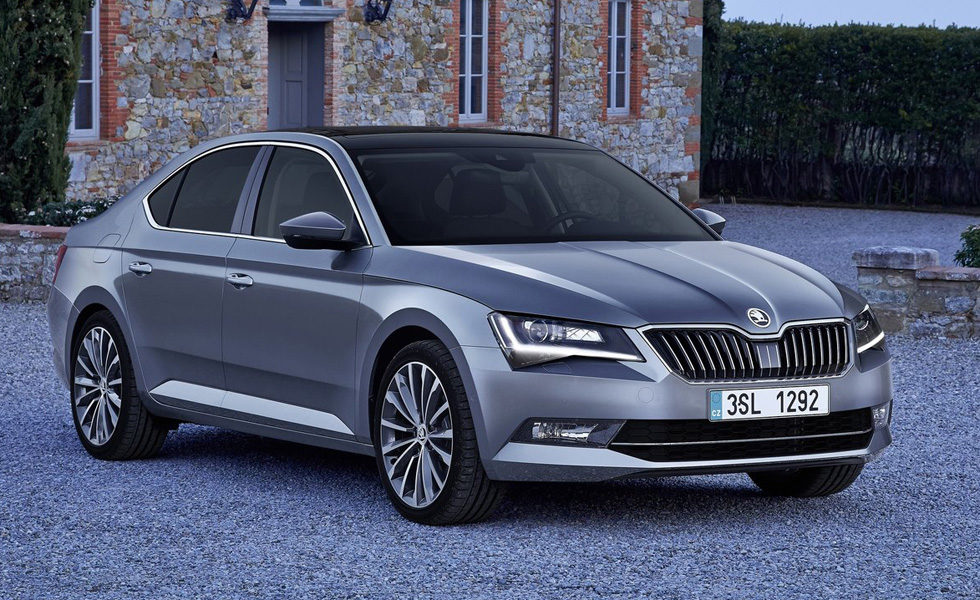 El Peugeot 508 PHEV 180, una berlina como las de antes con tecnología de vanguardia y casi sin rivales 3 Motor16 skoda superb 62 Motor16
