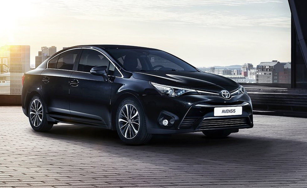 ‘Trabajo en una ITV’: el influencer que te dice la marca y el coche que te tienes que comprar 248 Motor16 toyota avensis 20 Motor16